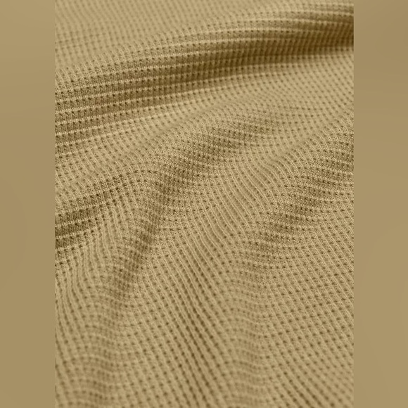 Aritzia || TNA Lightweight Oversized Fleece Hoodie Sweatshirt - Picture 2 of 4